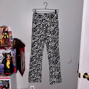 ( MOTEL) Zebra Print Pants High-Waisted Flared Pants